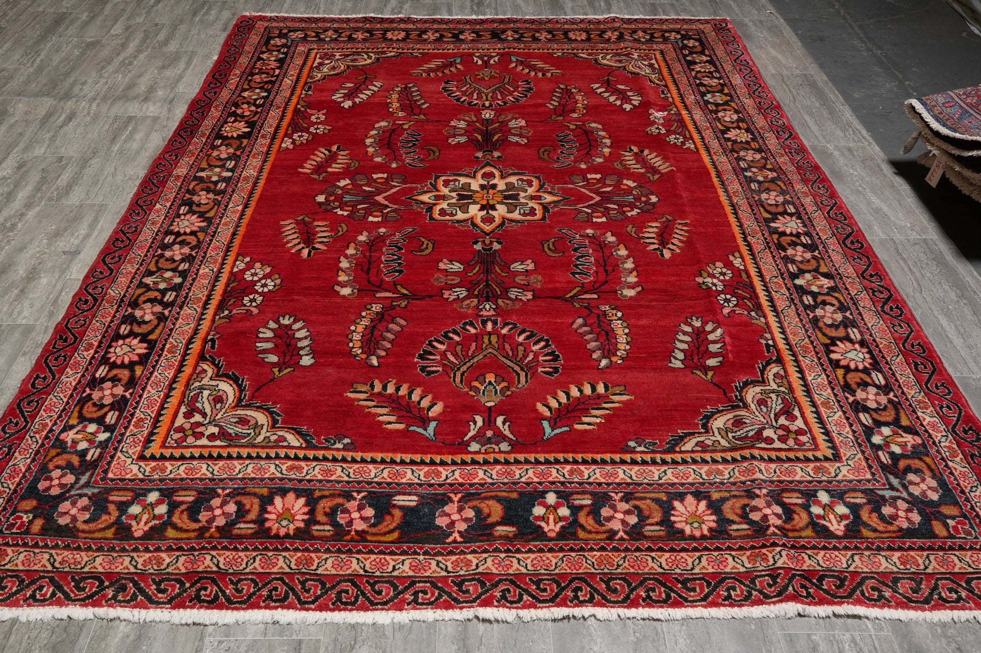 Vintage traditional floral rug, all-over floral pattern detail