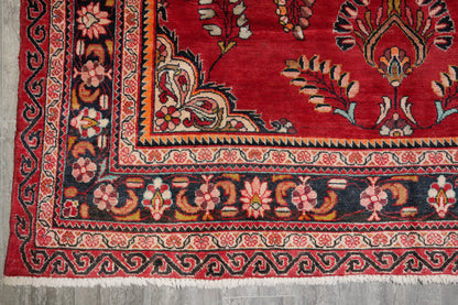Vintage traditional floral rug, mid-field floral vine detail