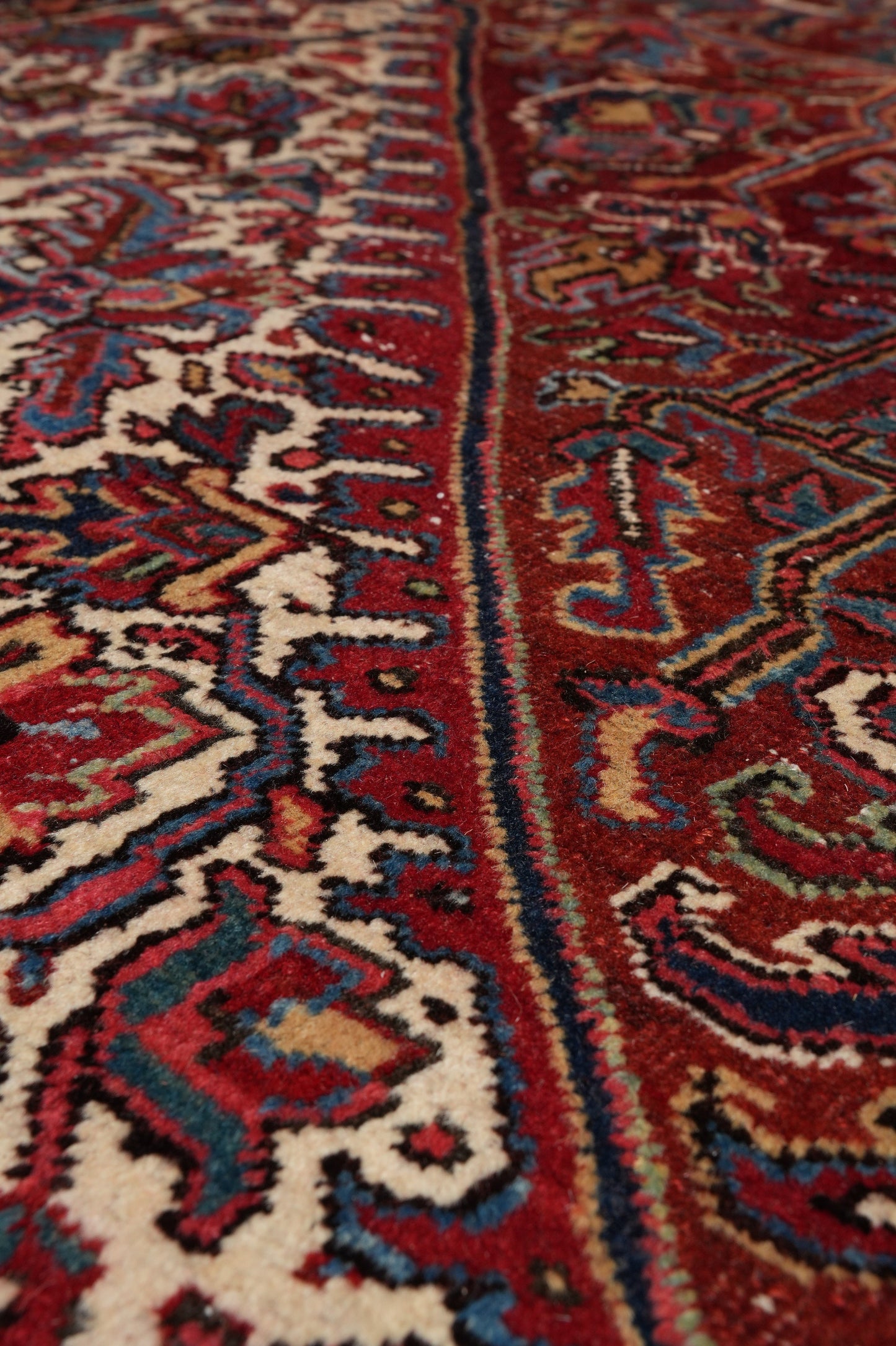Strong tribal Heriz-style rug, secondary geometric motif detail