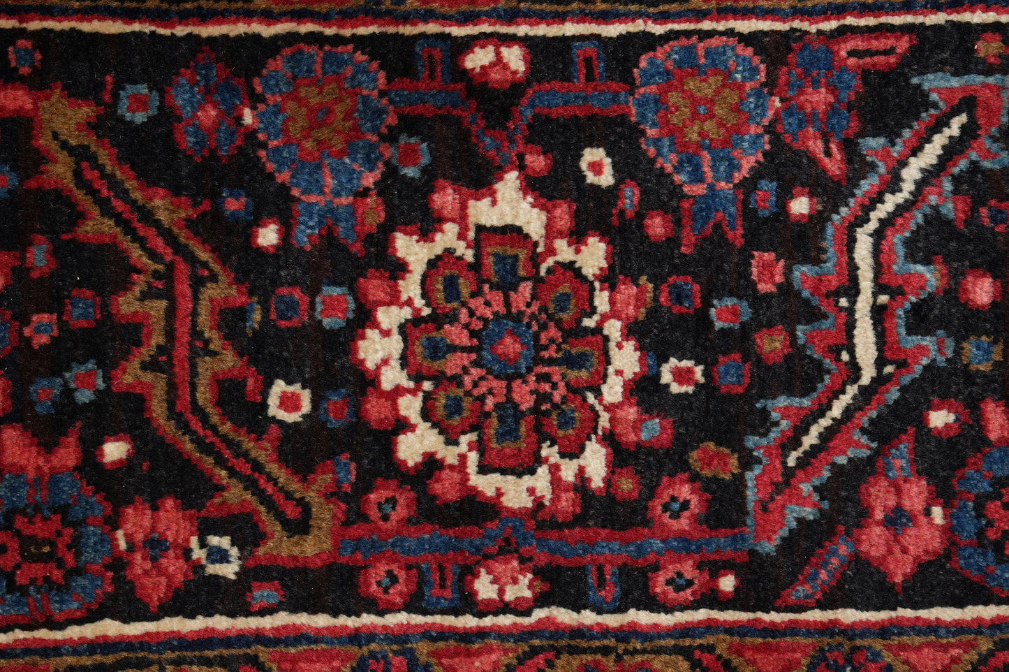 Sherabian-pattern rug, ivory and multi-color color balance detail