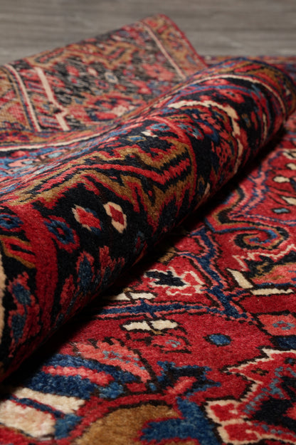Sherabian-pattern rug, edge and selvedge detail