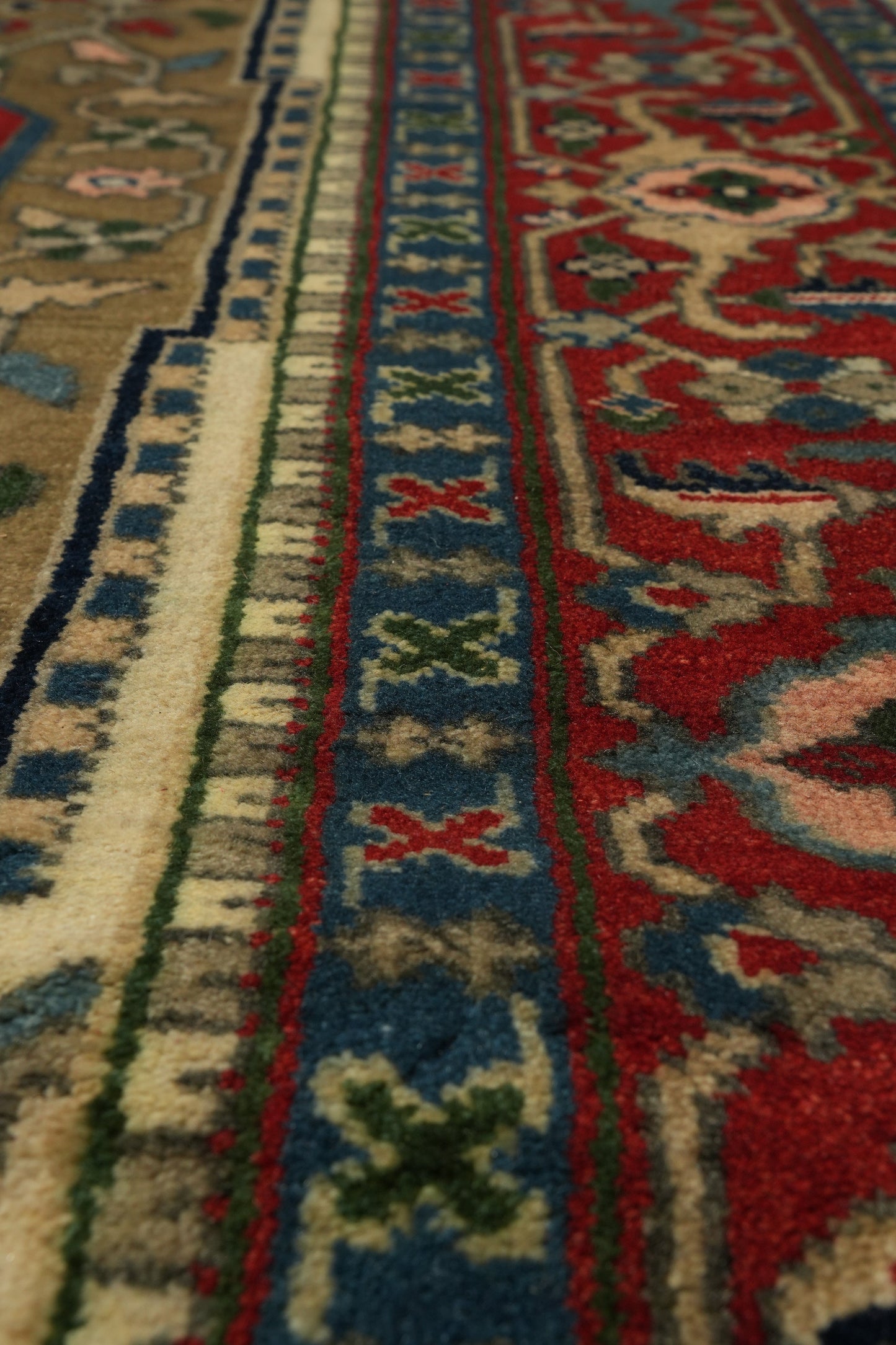 8 x 10 hand-knotted heriz-style serapi wool rug, alternate angle 2