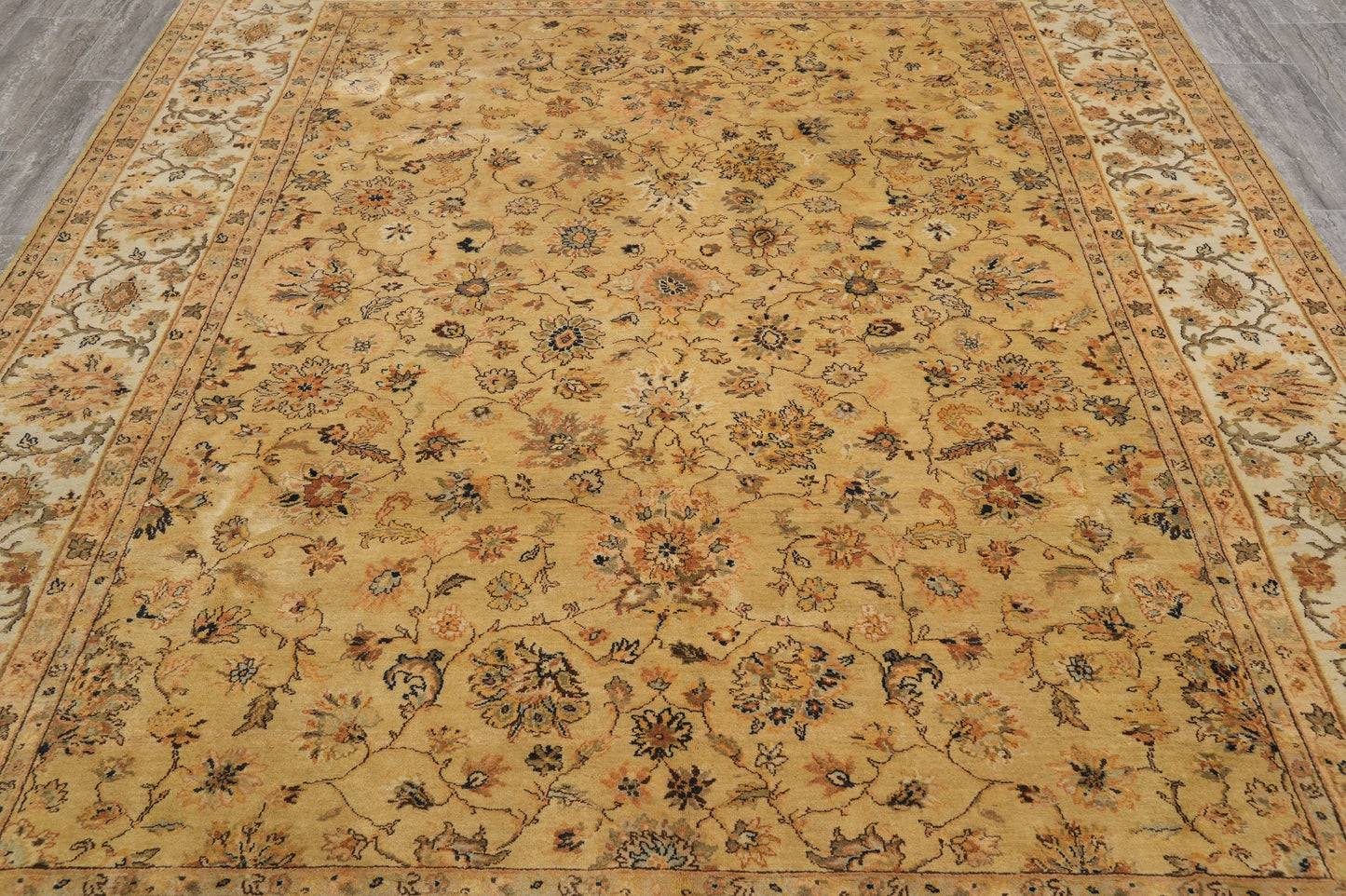 Jaipur gold rug, corner detail showing gold tone