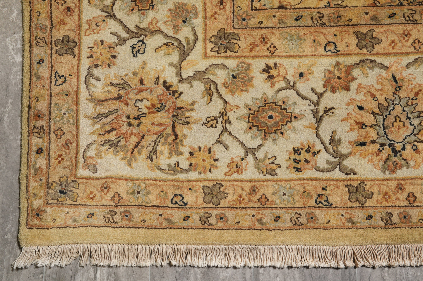 Jaipur gold rug, alternate corner with pattern continuity