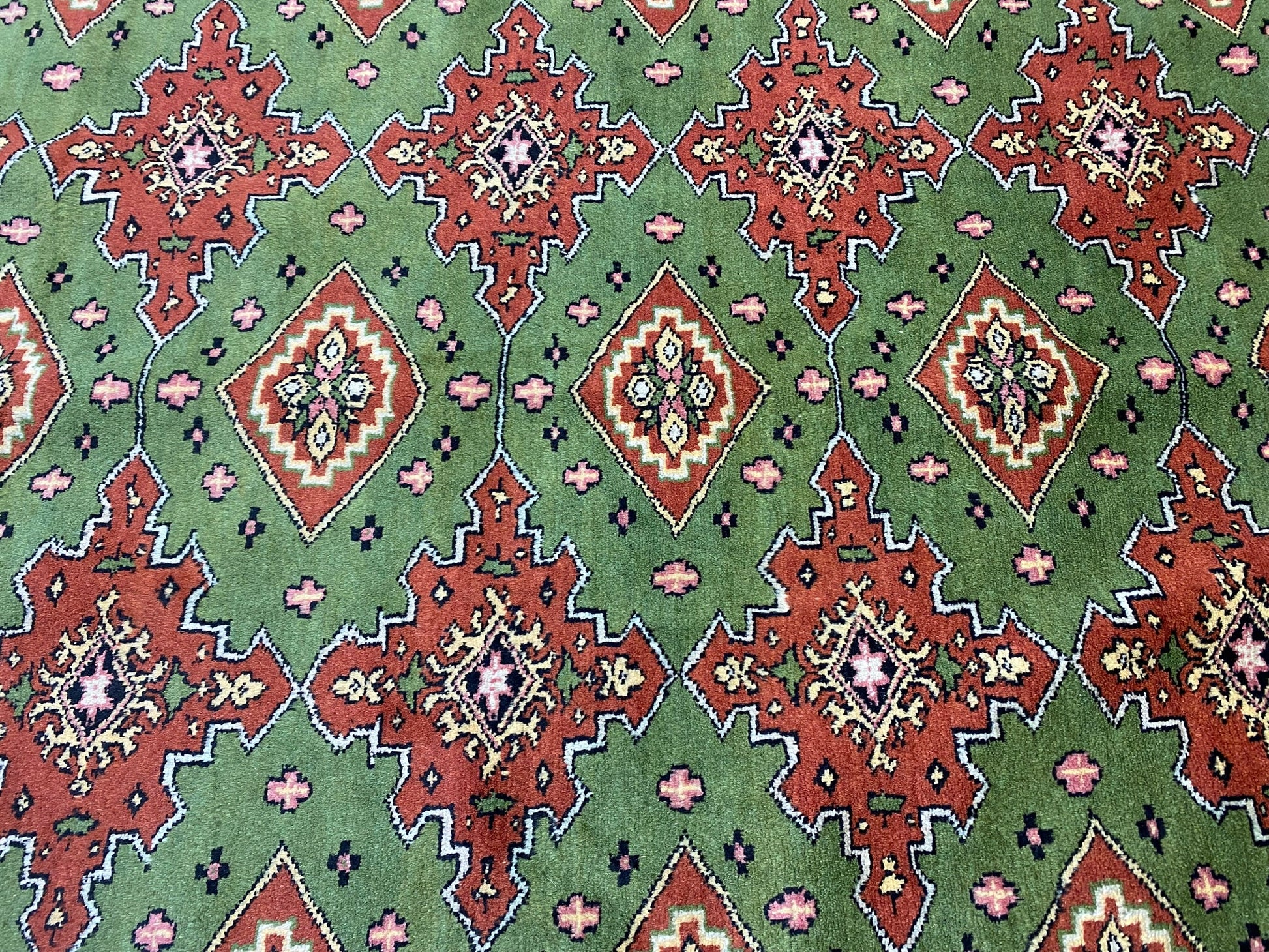 Sage green Jaldar Bokhara, secondary border detail