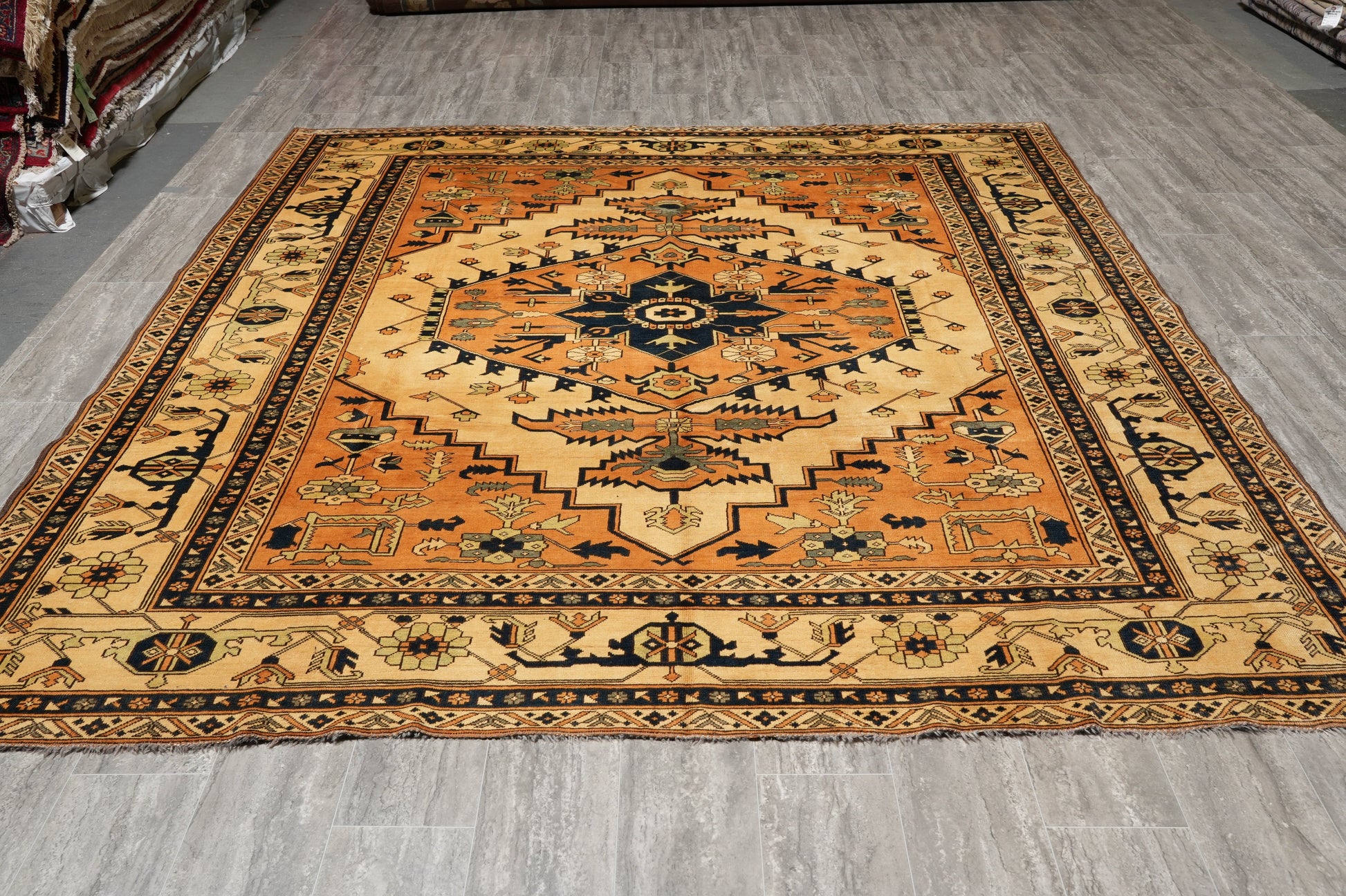 Afghan Chechen Kazak rug, secondary motif detail