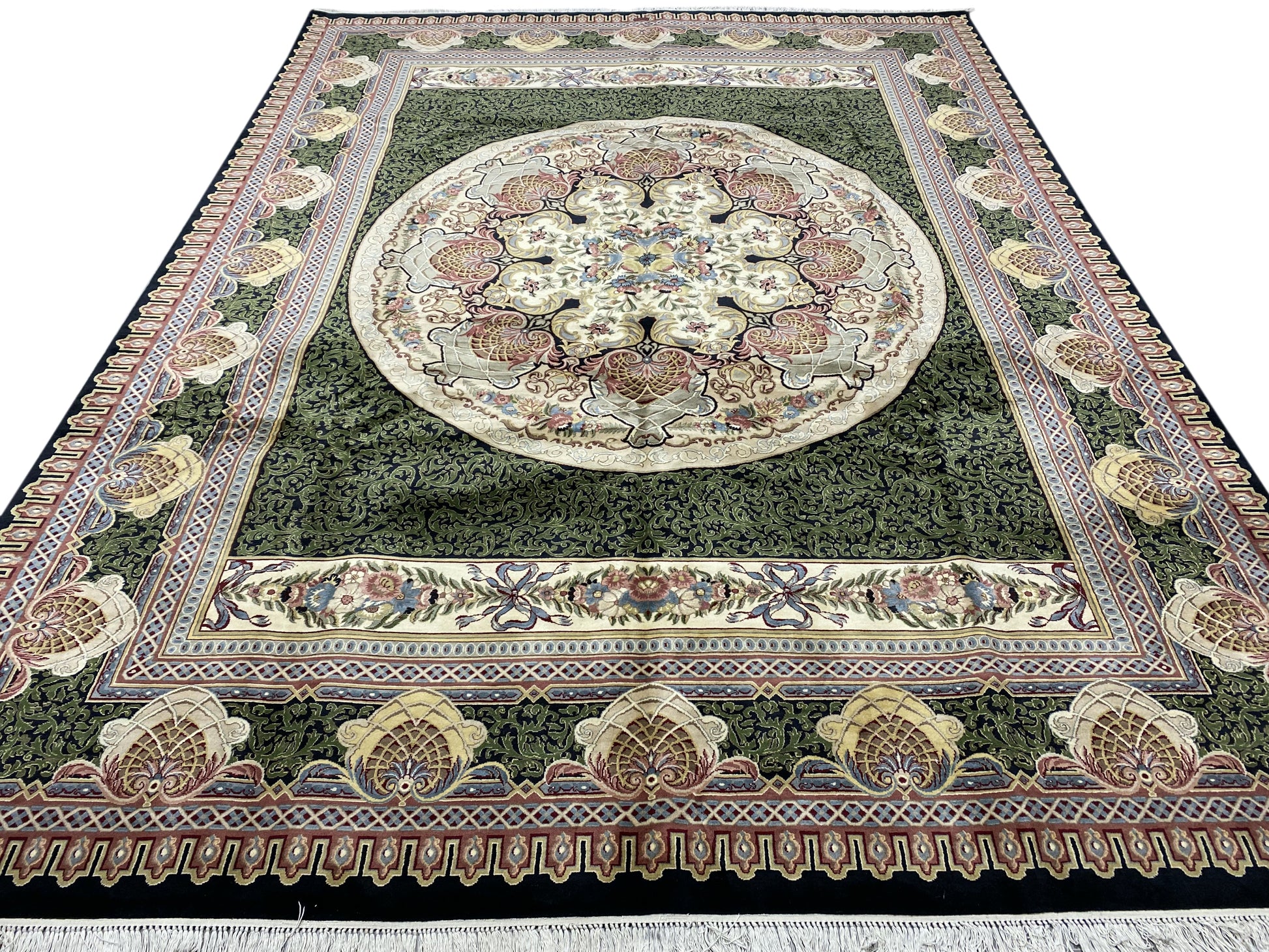 Aubusson Savonnerie rug, edge and selvedge close-up