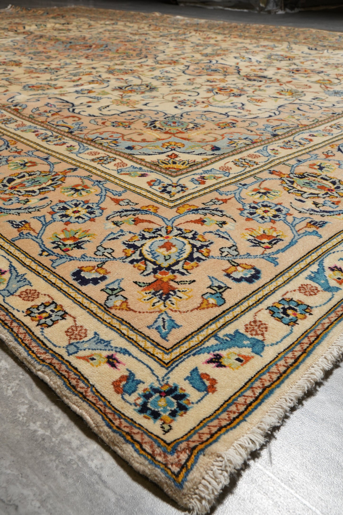 Kashan-style ivory floral rug, full layout showing the medallion in proportion