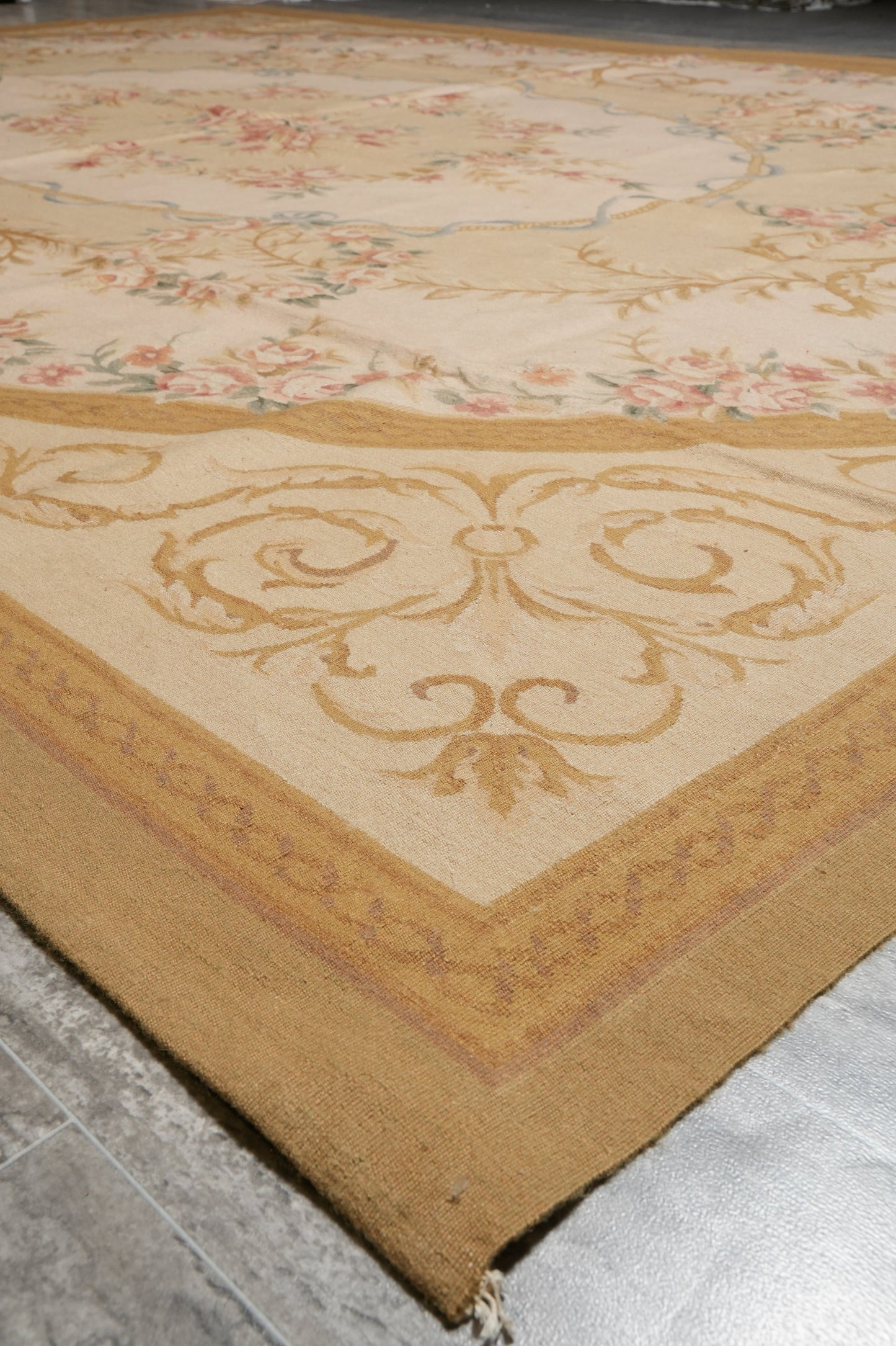 17th-century Aubusson rug, alternate medallion close-up
