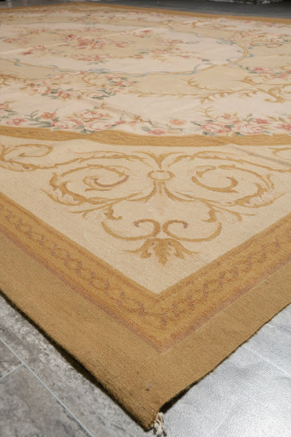 17th-century Aubusson rug, alternate medallion close-up