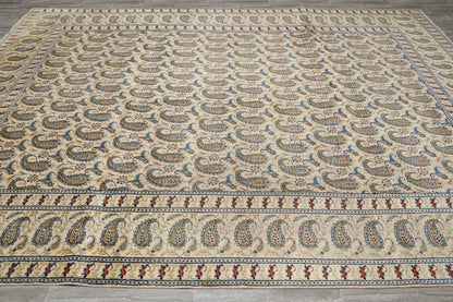 1970s paisley Kashan-style rug, boteh paisley motif detail