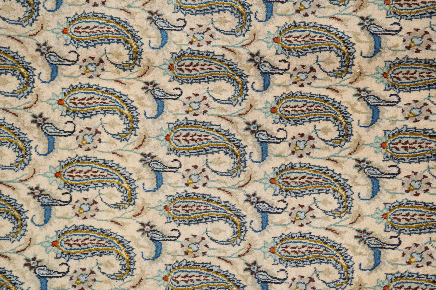 1970s paisley Kashan-style rug, corner motif with paisley arabesques
