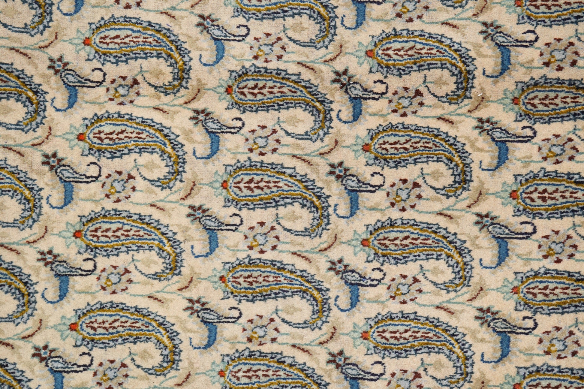 1970s paisley Kashan-style rug, corner motif with paisley arabesques