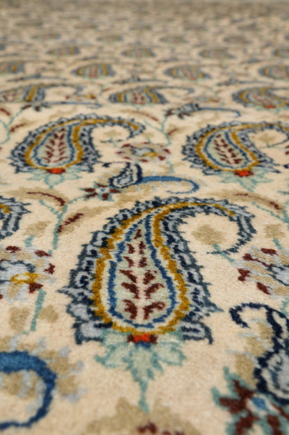 1970s paisley Kashan-style rug, secondary boteh cluster close-up